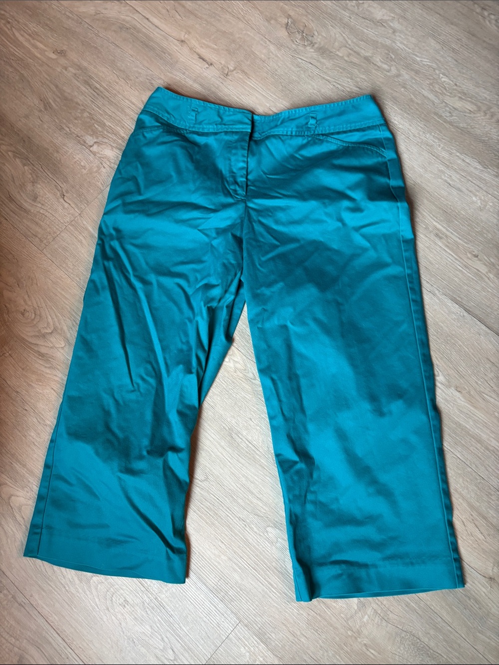 Teal Wide-Leg Women’s Capri